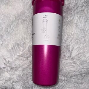 Owala 32 oz read my lips away